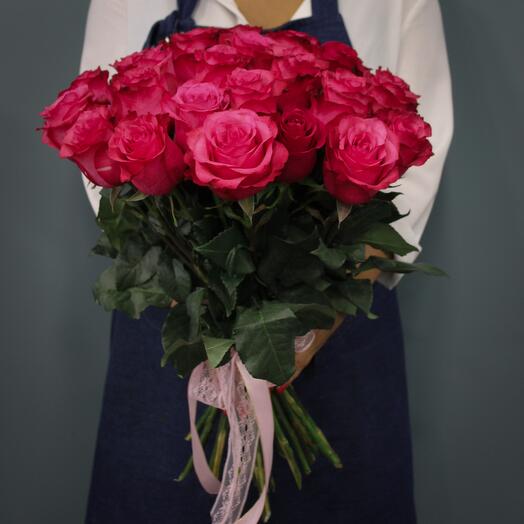 "25 rosas carmesí"