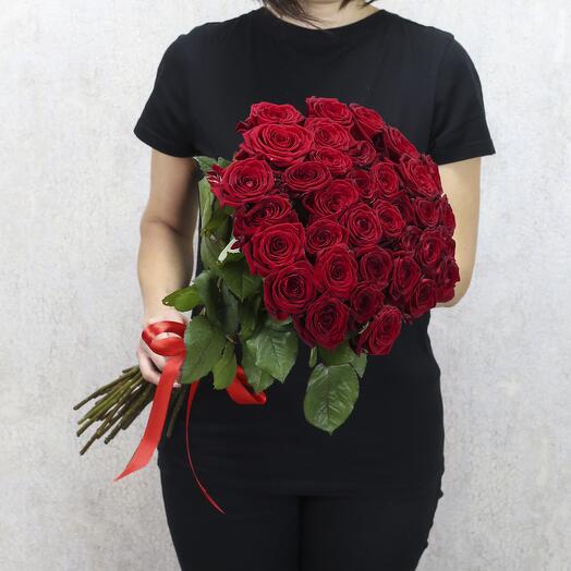 35 rosas rojas "red Naomi" 60 cm