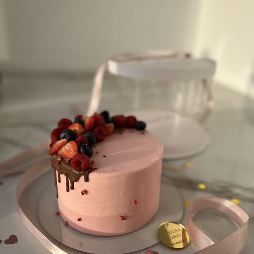 Cake with berries, 1kg