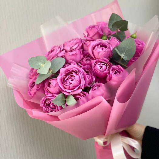 Ramo de 9 rosas arbustivas en forma de peonía