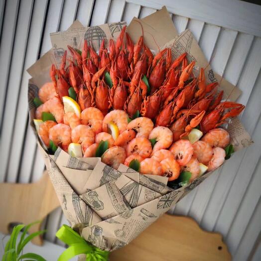 A bouquet of Crayfish with shrimp