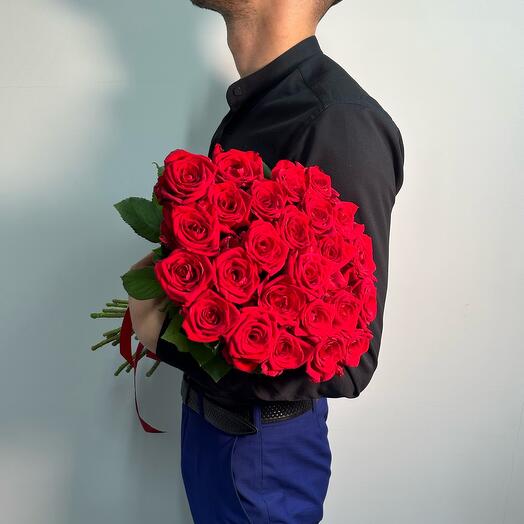 Букет из 25 красных роз