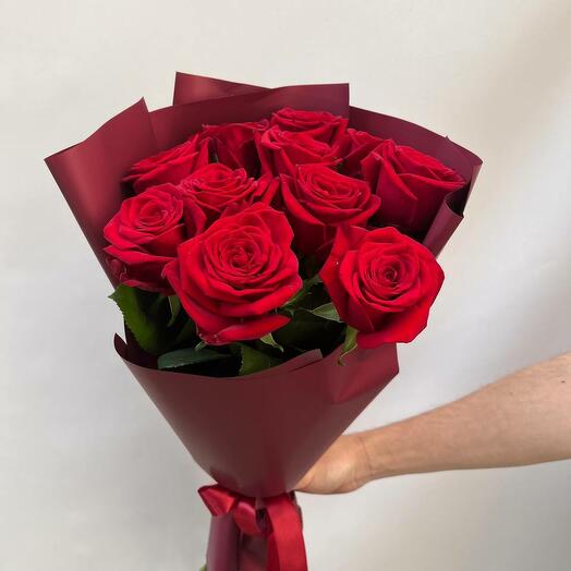 Ramo de 11 rosas rojas altas
