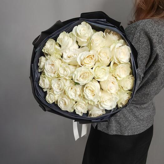 Black and white (white roses)