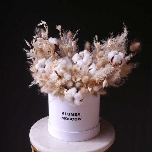 Delicate Dried-color cotton composition