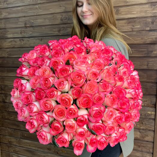 Premium Bouquet 101 Roses pink delicate red