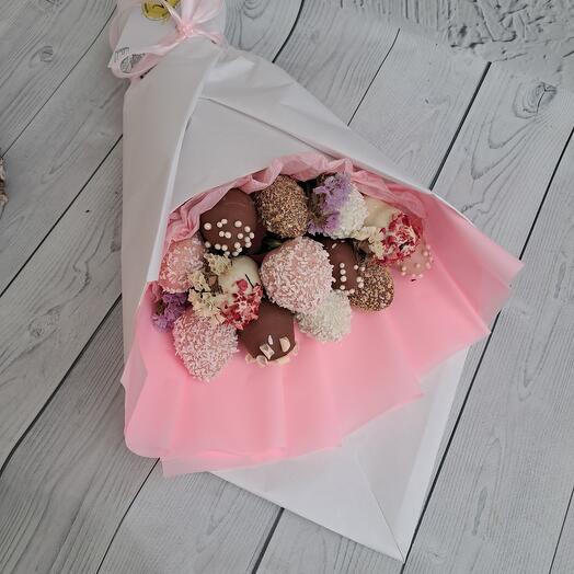 Ramo de fresas en chocolate "Reconocimiento"💗