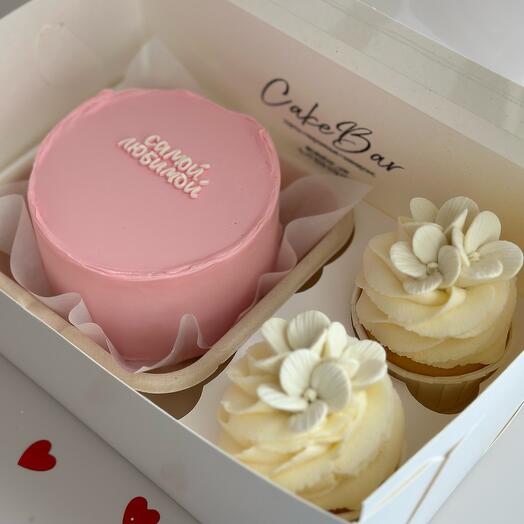 Набор бенто + 2 капкейка с шоколадными гортензиями для мамы