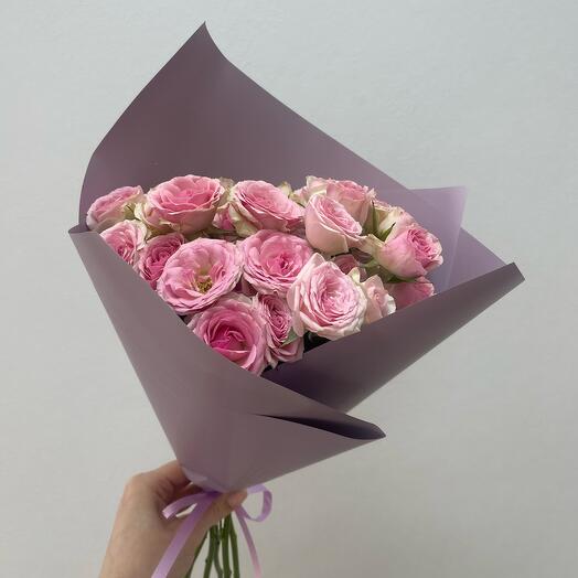Букет кустовых роз Dinara 7 шт
