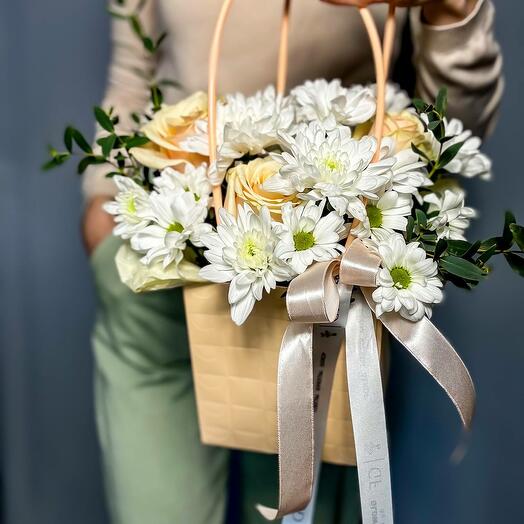 Bouquet of roses and bush chrysanthemums
