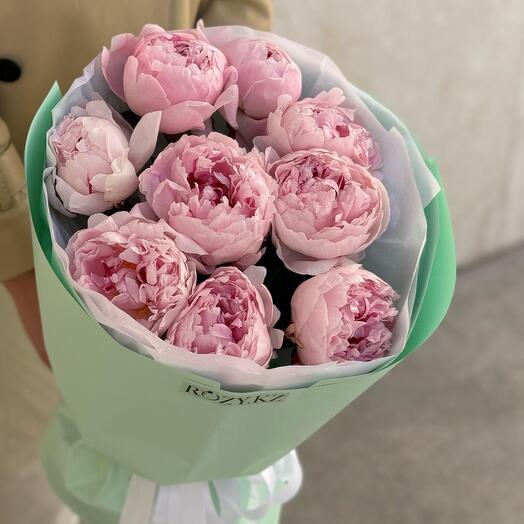 Букет из 9 Пионов