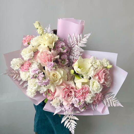 Авторский букет с амариллисами