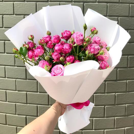 7 кустовых пионовидных роз