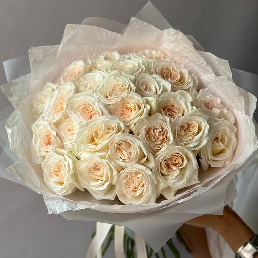 White O hara пионовидные розы 25 штук