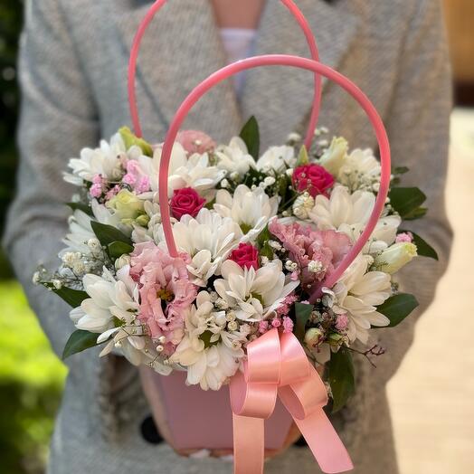 Сумочка с нежными цветами