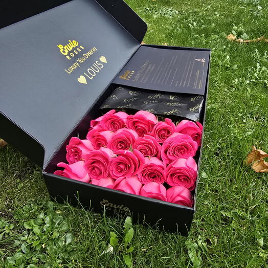 24 Hot Pink Roses In Signature Box