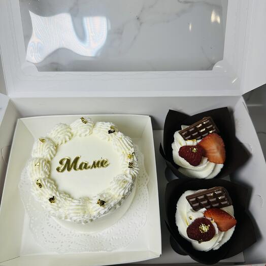 Набор бенто торт и 2 капкейков с ягодой в подарок для мамы, свекрови, сестре, День матери