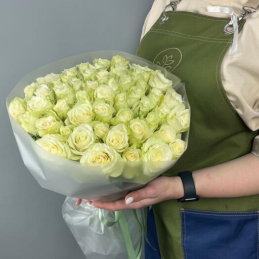 Букет из 51 белой розы Кения 40см