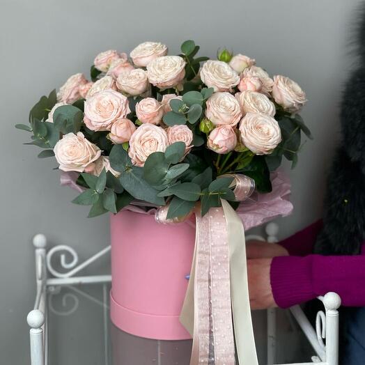 Пионовидный бум! Коробка с пионовижной кустовой нежной розой️