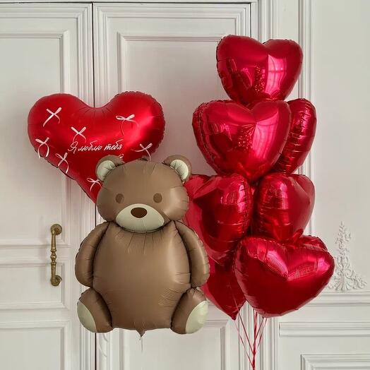 Композиция с медвежонком и сердцами