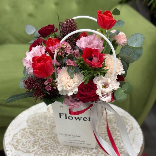 Цветы в коробке FLOWER LOVE