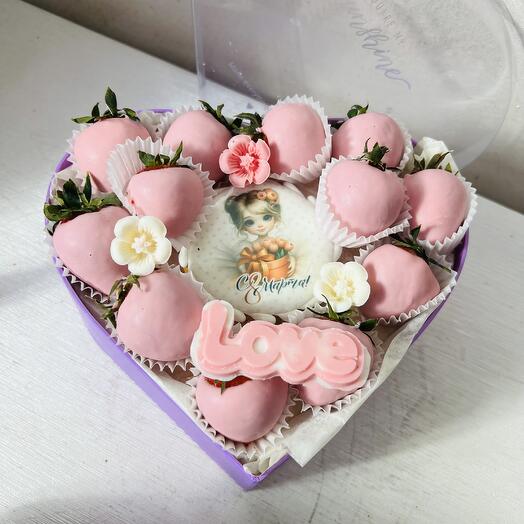 Клубника в шоколаде с пряником  на 8 мариа