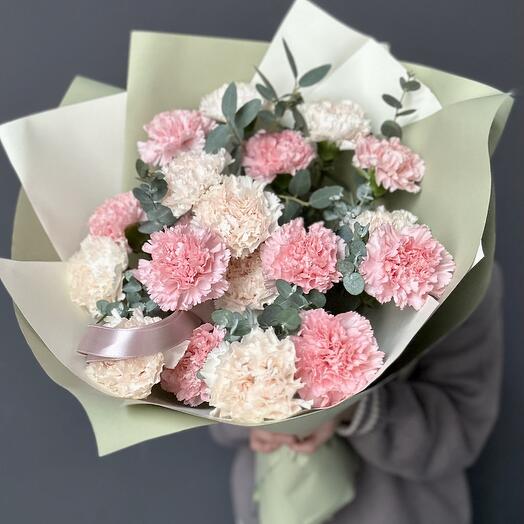 Bouquet of mixed dianthuses