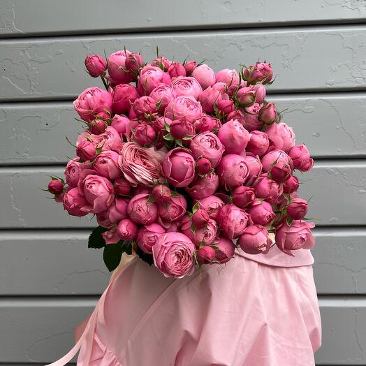 9 кустовых пионовидных роз 🌸