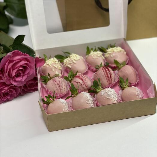 Клубника в клубничном шоколаде 😍 (9-12🍓)