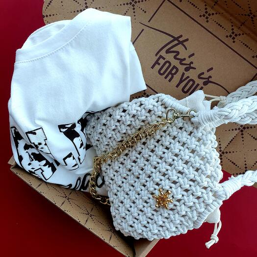 Gift box tshirt donna con stampa e borsetta bianca