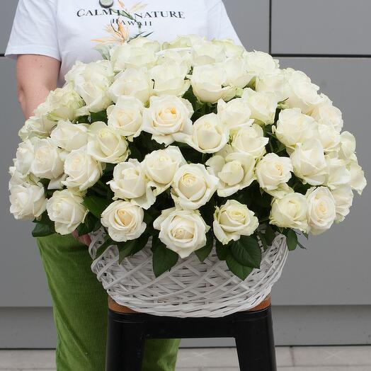Bouquet of peonies with daisies Juno