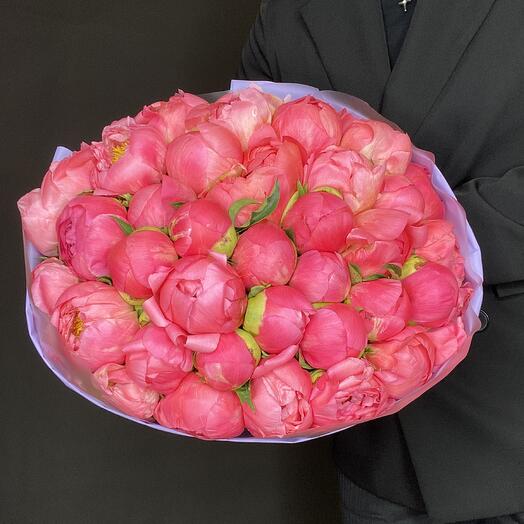 Розовые пионы