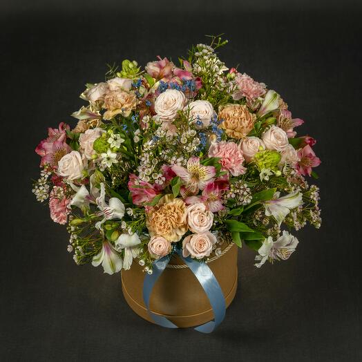 Цветочная коробка "Кремовая"