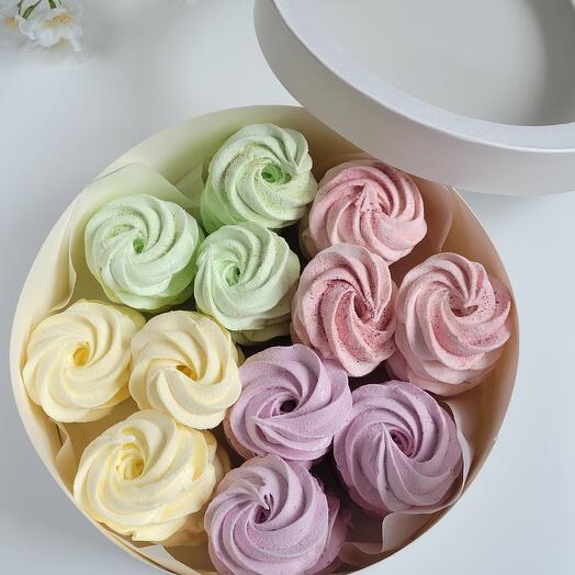 Набор зефира  Ассорти 4 вкуса (12 штук)  мамочке, бабушке , жене,  тёще, свекрови в подарок