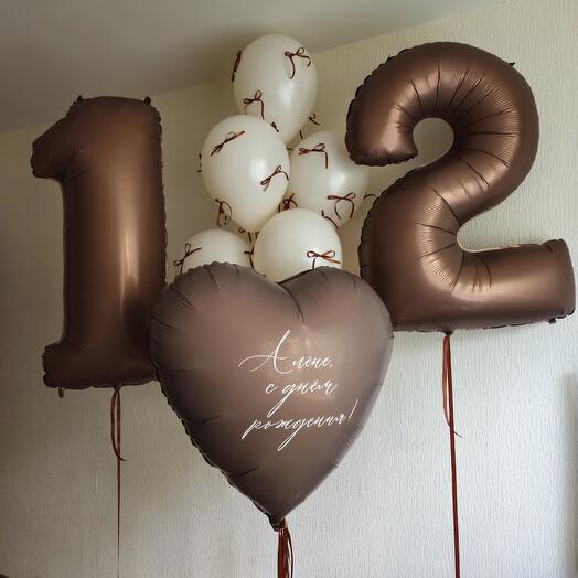 Набор шаров на 12 лет дочке,девочке кремовые с бантиками, цифры коричневые,шоколадные капучино-12 шаров
