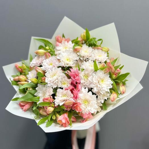 Микс из кустовых хризантем и альстромерий