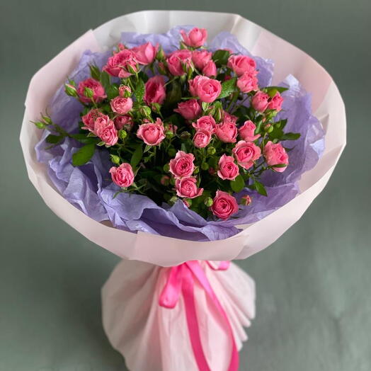 Букет из кустовых роз