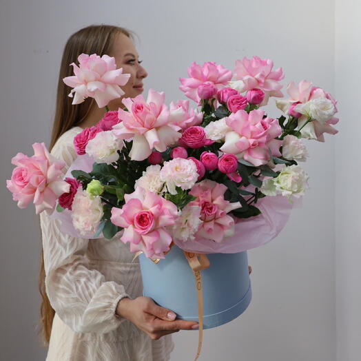 Розовый всплеск в коробке