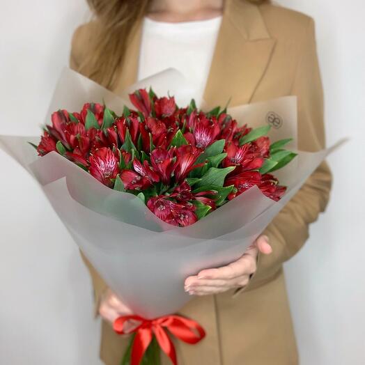 Монобукет из 9 красных альстромерий Nadya (Надя) в матовой пленке