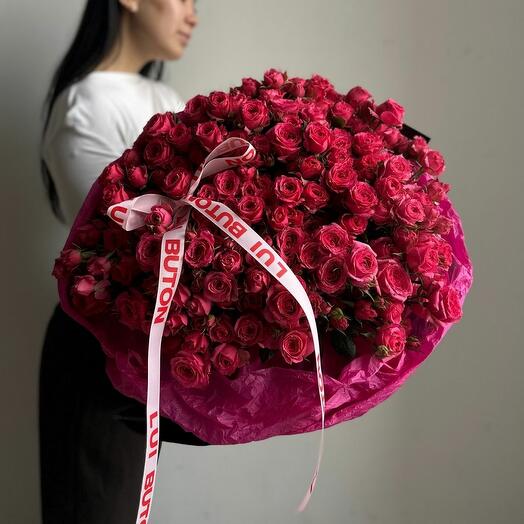 Букет "41 кустовых малиновых роз"