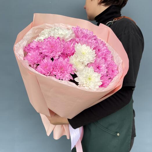 Букет розовых хризантем