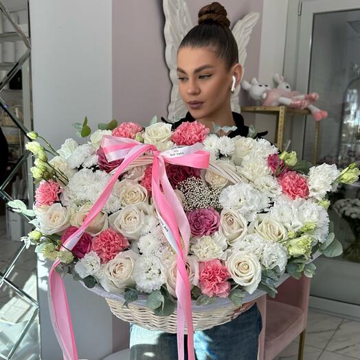 Нежная корзина с цветами 😍