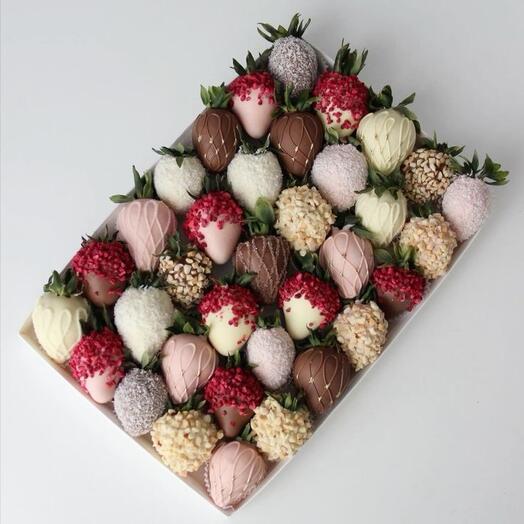Клубника в шоколаде «Dessert love»