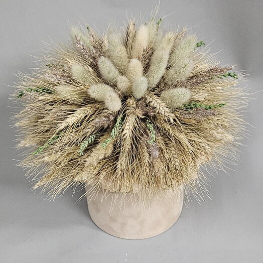 Букет из сухоцветов в бархатной коробке