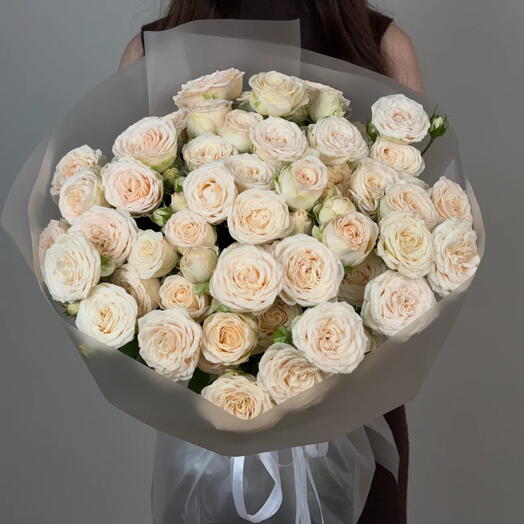 Букет из 15  кустовых роз С15