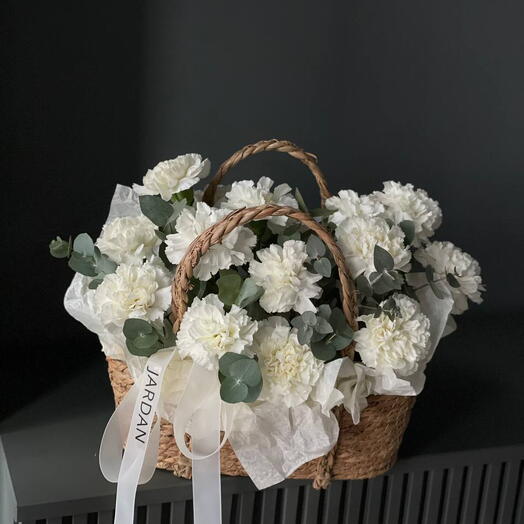 Корзина с диантусами