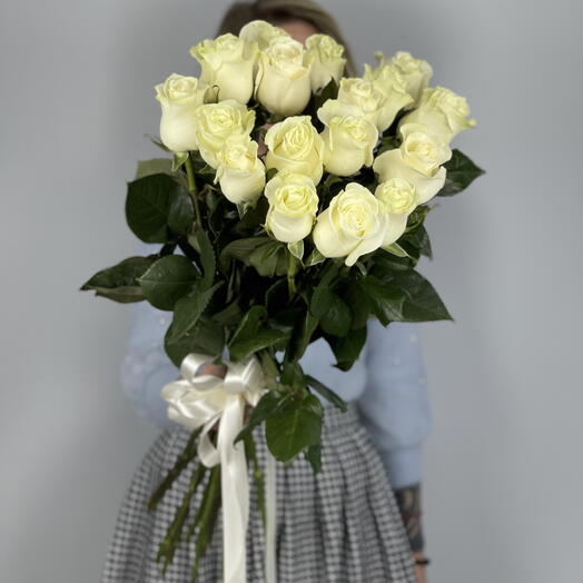 Букет из 17 премиальных белых роз 60см (17)