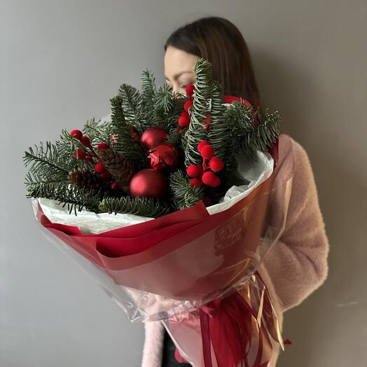 Новогодний букет из нобилиса Рэдбол