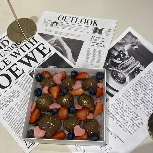 Клубника в шоколаде «love berries»