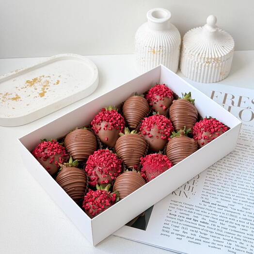 Клубника в шоколаде подарок на день рождения 🍓
